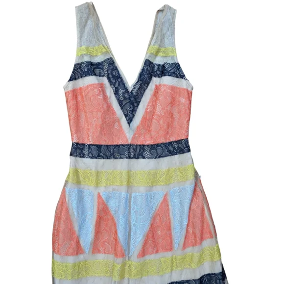BCBGMAXAZRIA color block lace gown size 0 - Picture 4 of 7